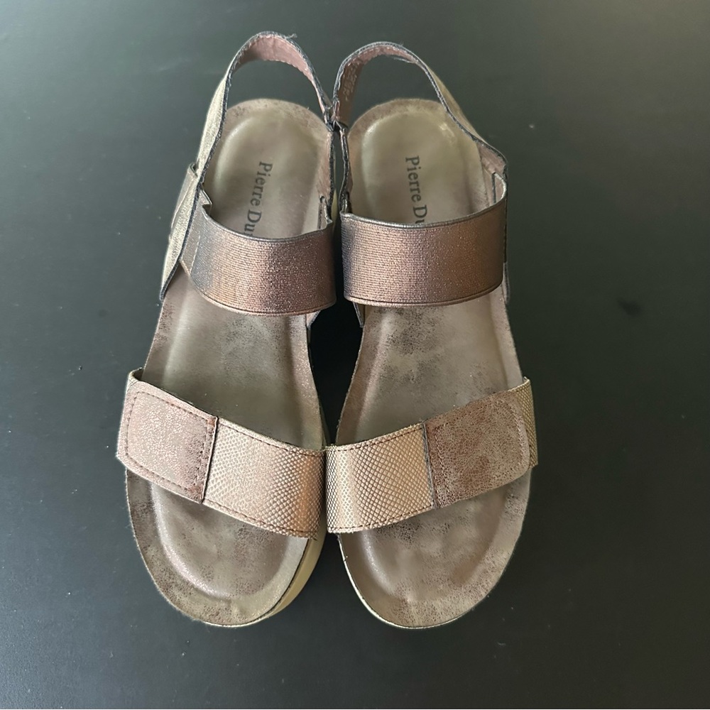 PIERRE DUMAS- chunky open toe sandals, 2 top straps w/elastic strap for snug fit